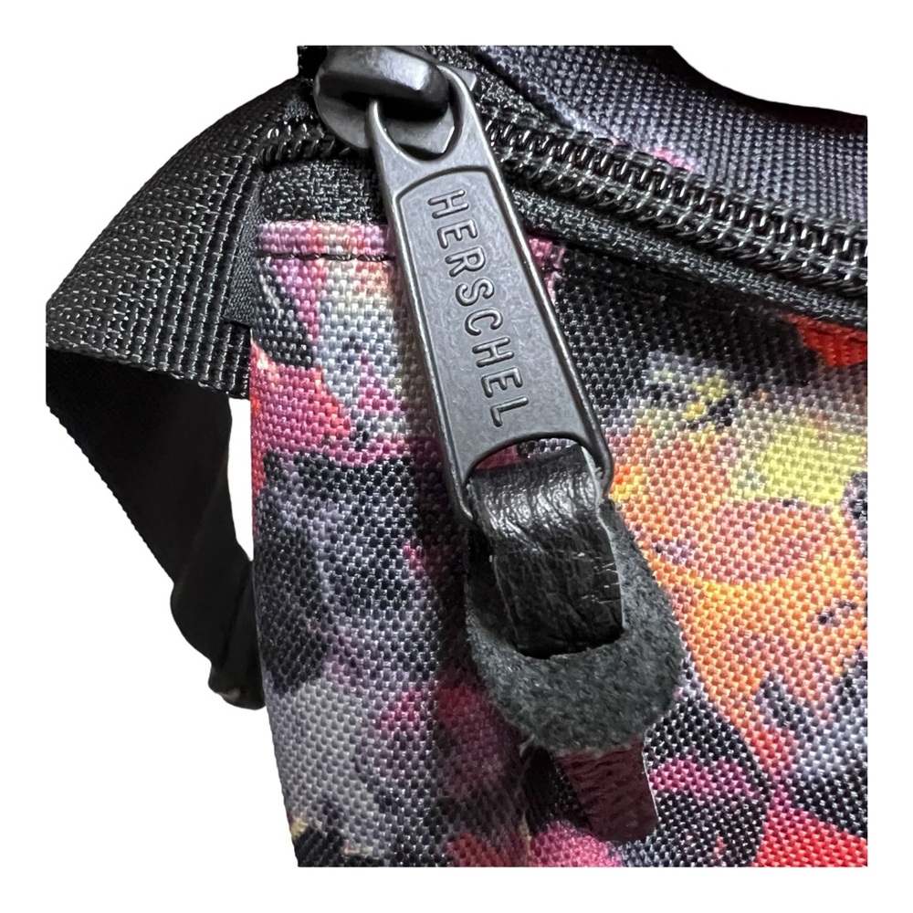 The Herschel Supply Co. Fanny Pack / Hip Bag - Picture 4 of 8